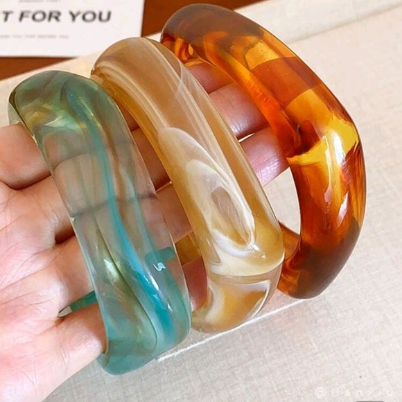 Set of Three Colorful Resin Bangles - Picture 2 of 7